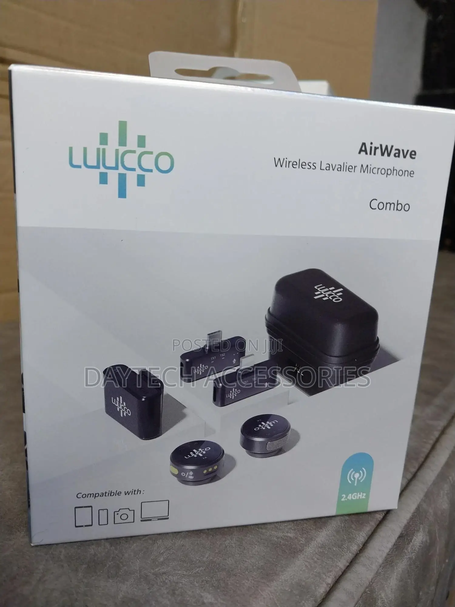 Luucco Airwave- Wireless Lavalier Microphone Combo