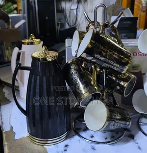 1litre Black Vacuum Flask +6pcs Black Gold Mugs Tea Set