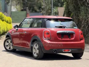 Mini Cooper 2018 Red