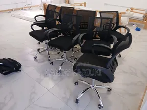 Comfortable Office Chairs With a Knob