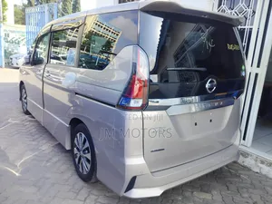 Nissan Serena 2019 Gold
