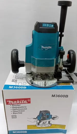 Makita Electric Wood Router Machine 1800w