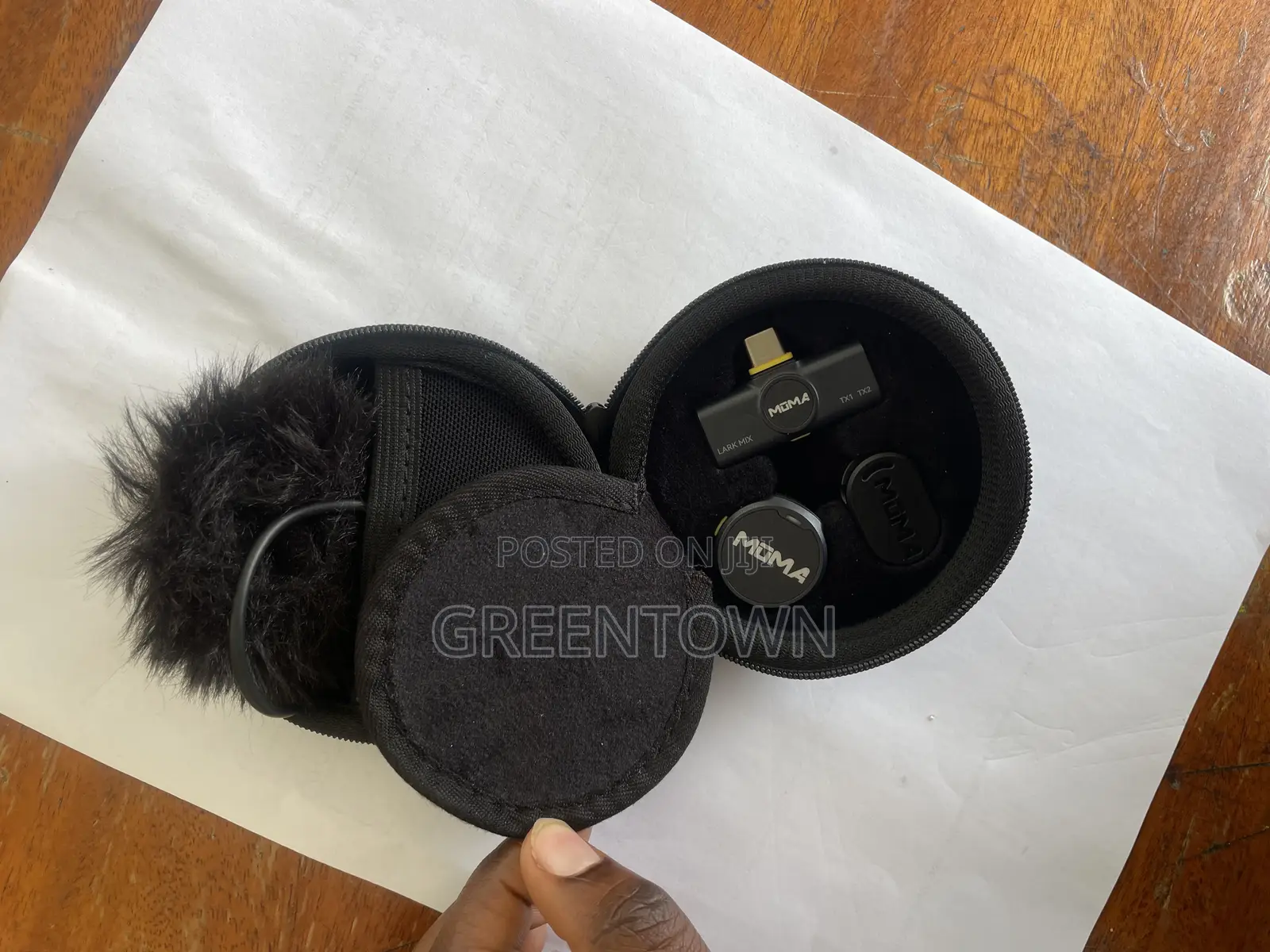 Wireless Lavalier Microphone Set