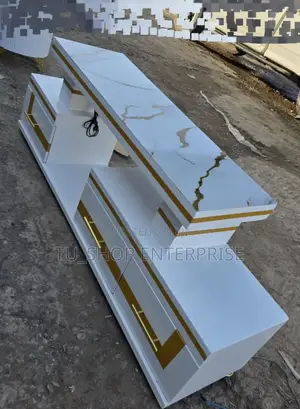 Executive 5 FTS Black/White and Gold With Marble Top Tv Stand