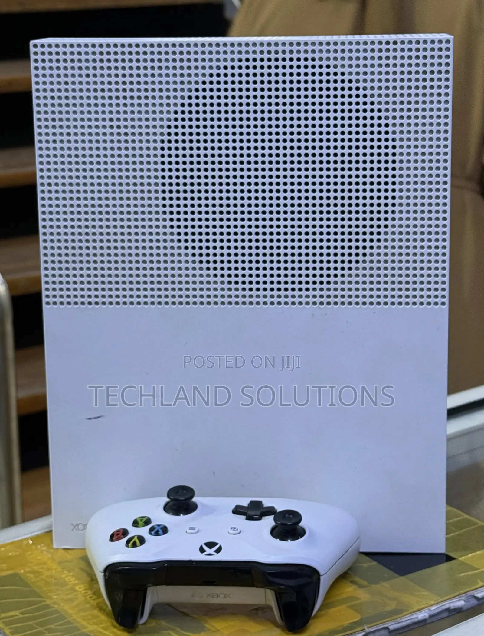 Sparkling Clean Xbox One S
