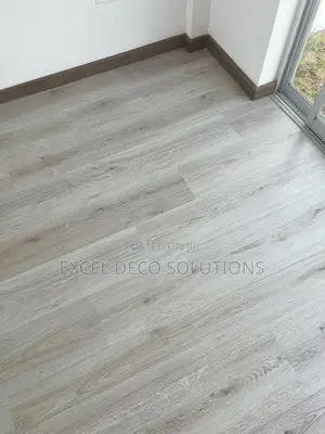 Mkeka Wa Mbao Vinyl Carpet – Wood Look Design