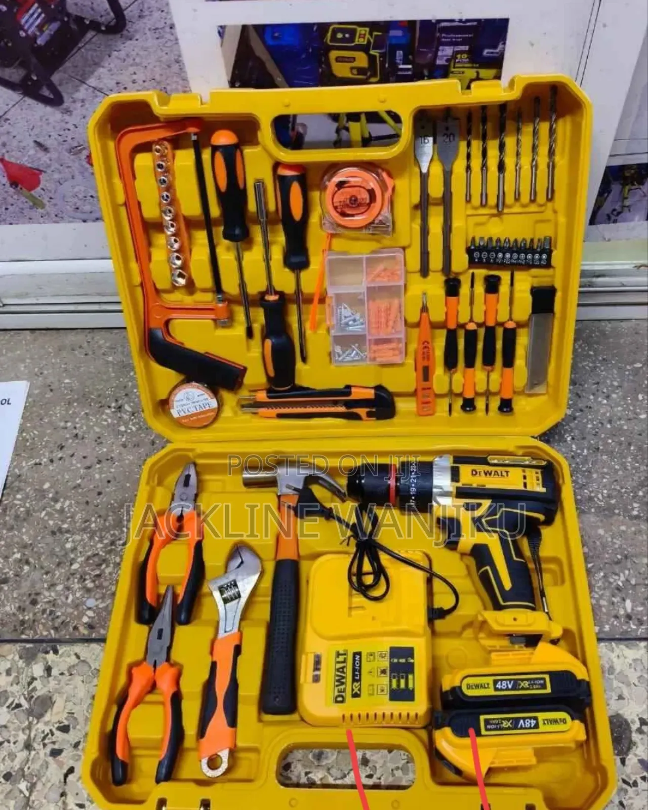36volts Cordless Drill Set / Dewalt Rechargeable Drill.