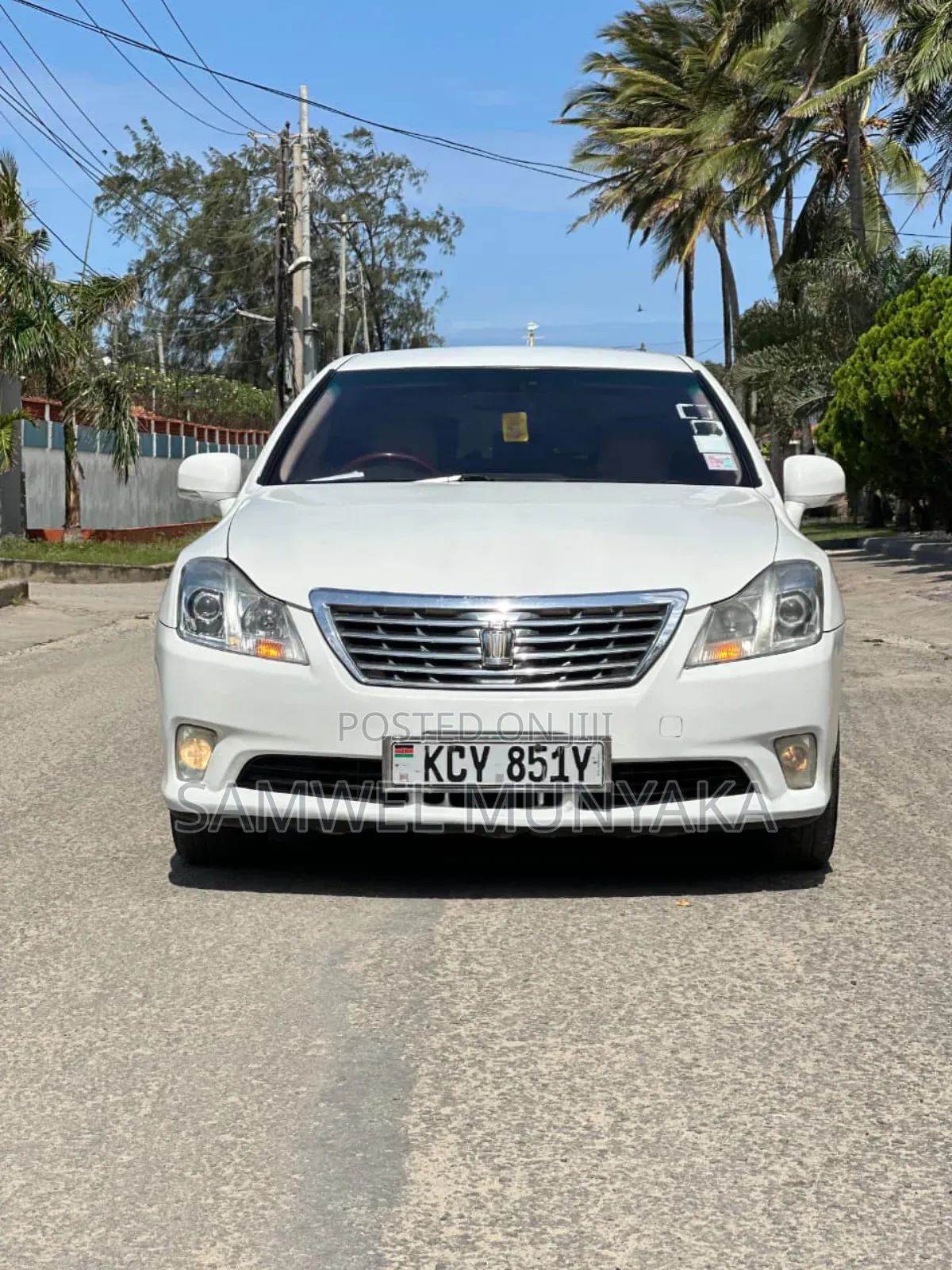 Toyota Crown 2013 Pearl