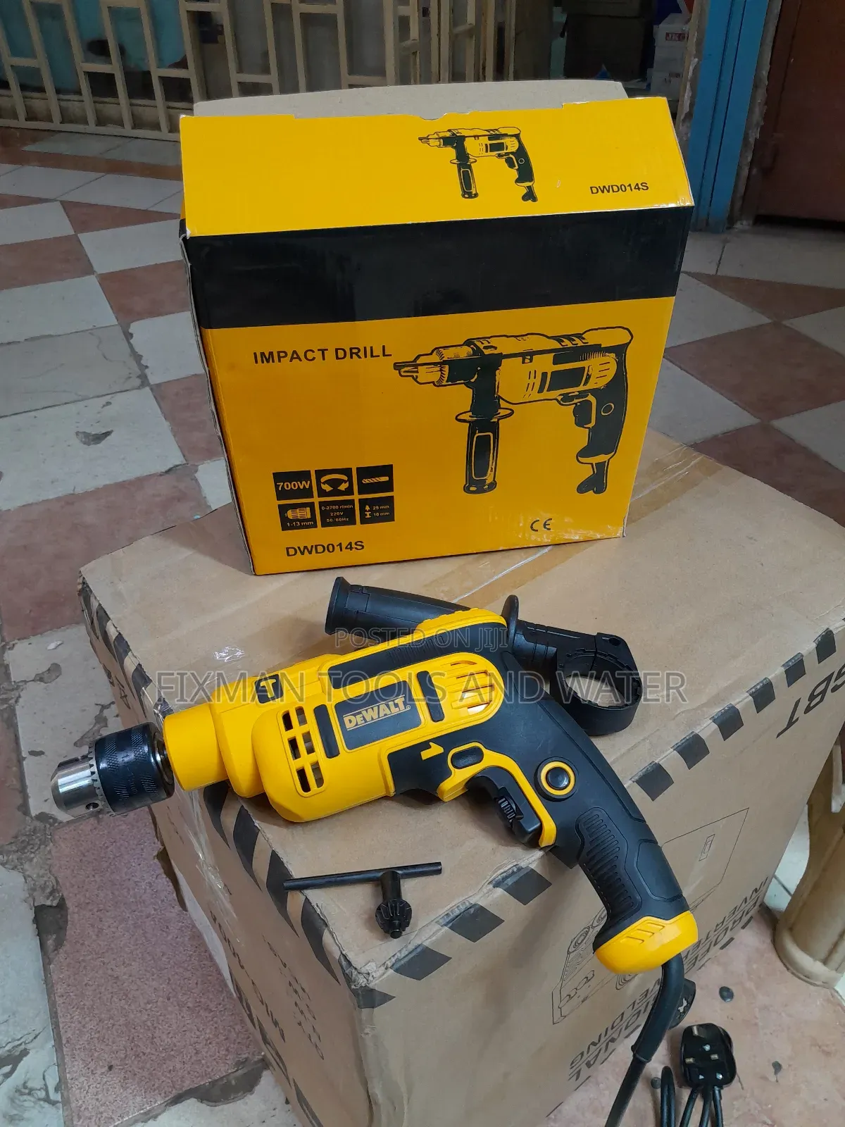 Dewalt Impact Drill 750 Watts 2 Free Bits