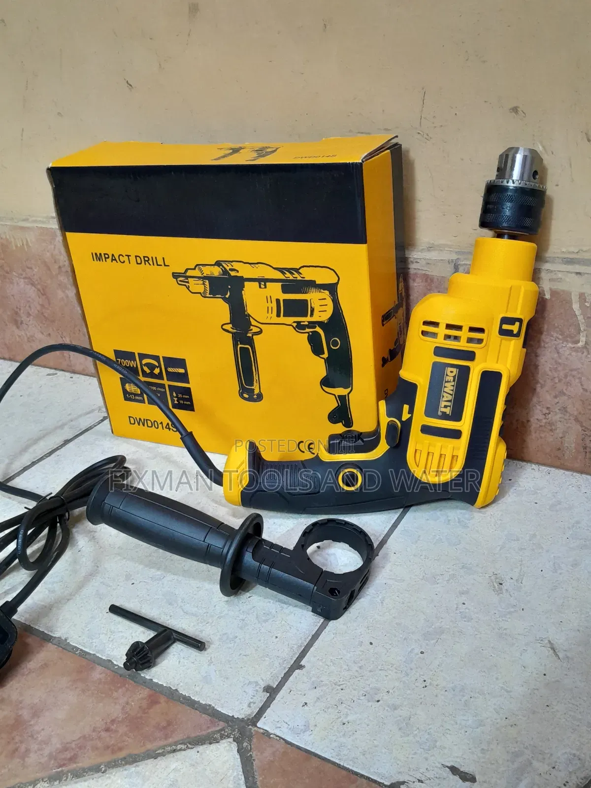 Dewalt Drill 750 Watts And Free Bits 2