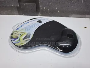 Mousepad With Gel Wrist Support ( Black In Colour)