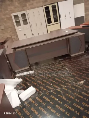 Executive Director's/ C. E. O Office Desk 2.4 Mtrs
