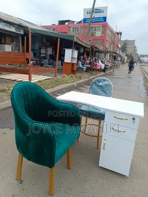 Manicure Set, Green Seats, White Table