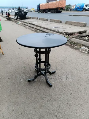 Marble Black Round Restaurant Table 
