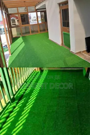 Balcony and School Premises Green Artificial Grass Carpet