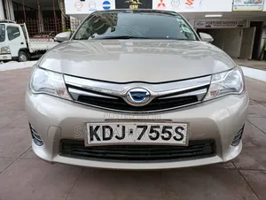 Toyota Axio 2016 Gold