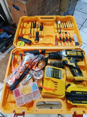 Dewalt Cordless Drill Set