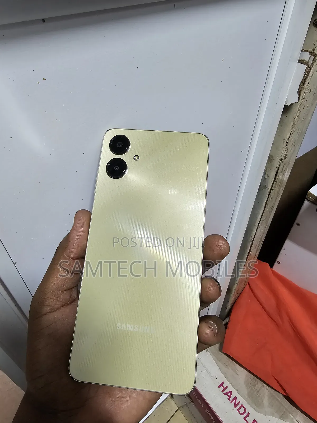 Samsung Galaxy A06 128 GB Gold