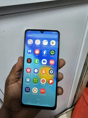 Samsung Galaxy A06 128 GB Gold