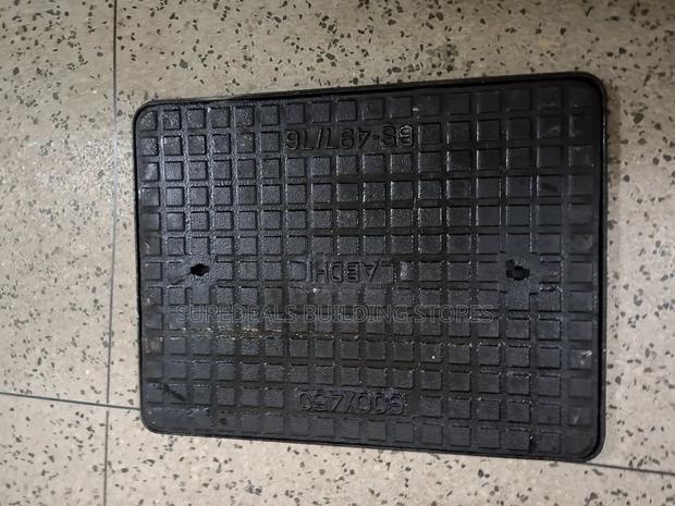 Cast Iron Manhole Cover. - thumbnail 3