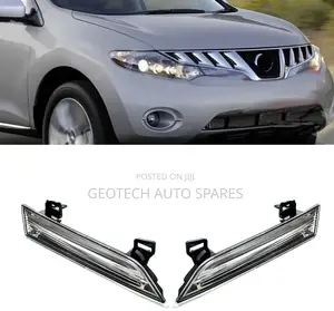 Nissan Murano Headlight Finisher