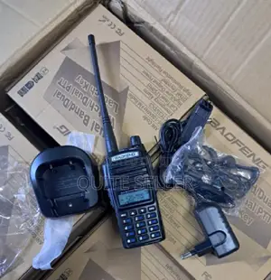 New Baofeng Bf Waikie Takie Uv 5r 5watts With Smart Battery Charger.