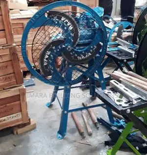 3-Blade Chaff Cutter With Petrol Engine – Mobile