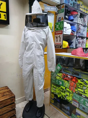 Round Fencing Bees Suits