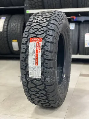 265/70r17 Maxxis Razr At811