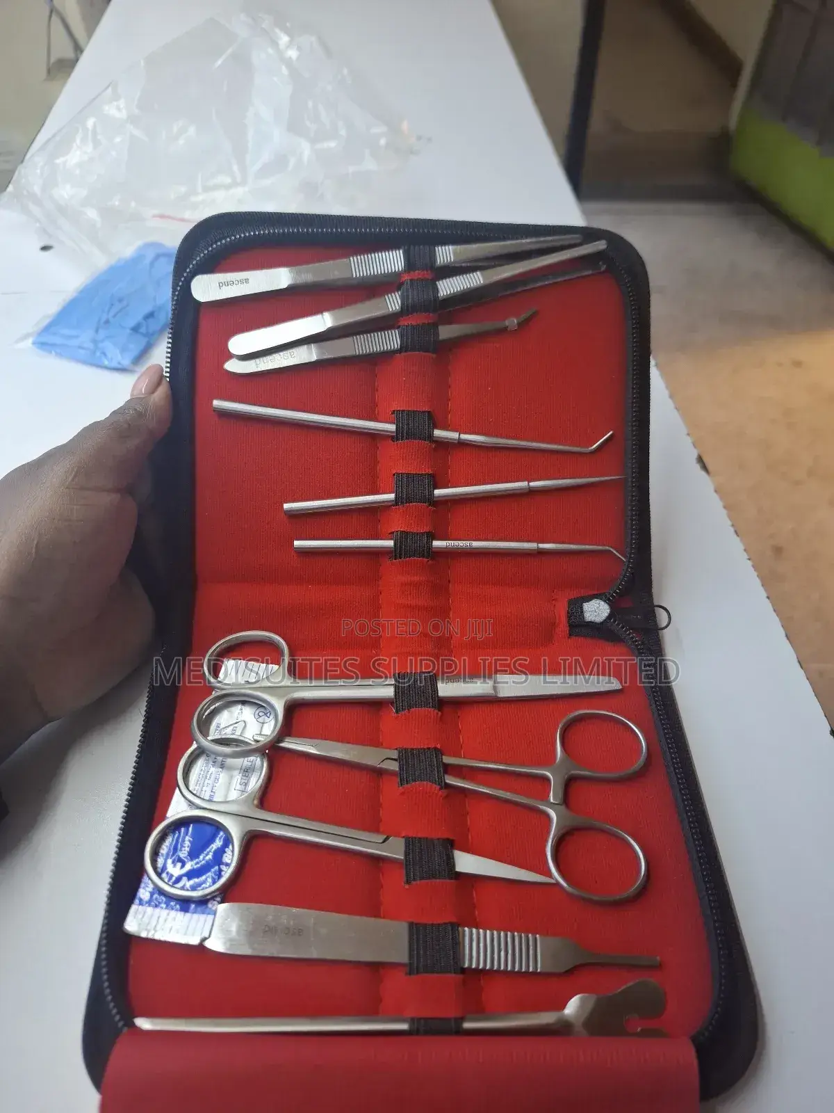 Student Dissecting Kit.