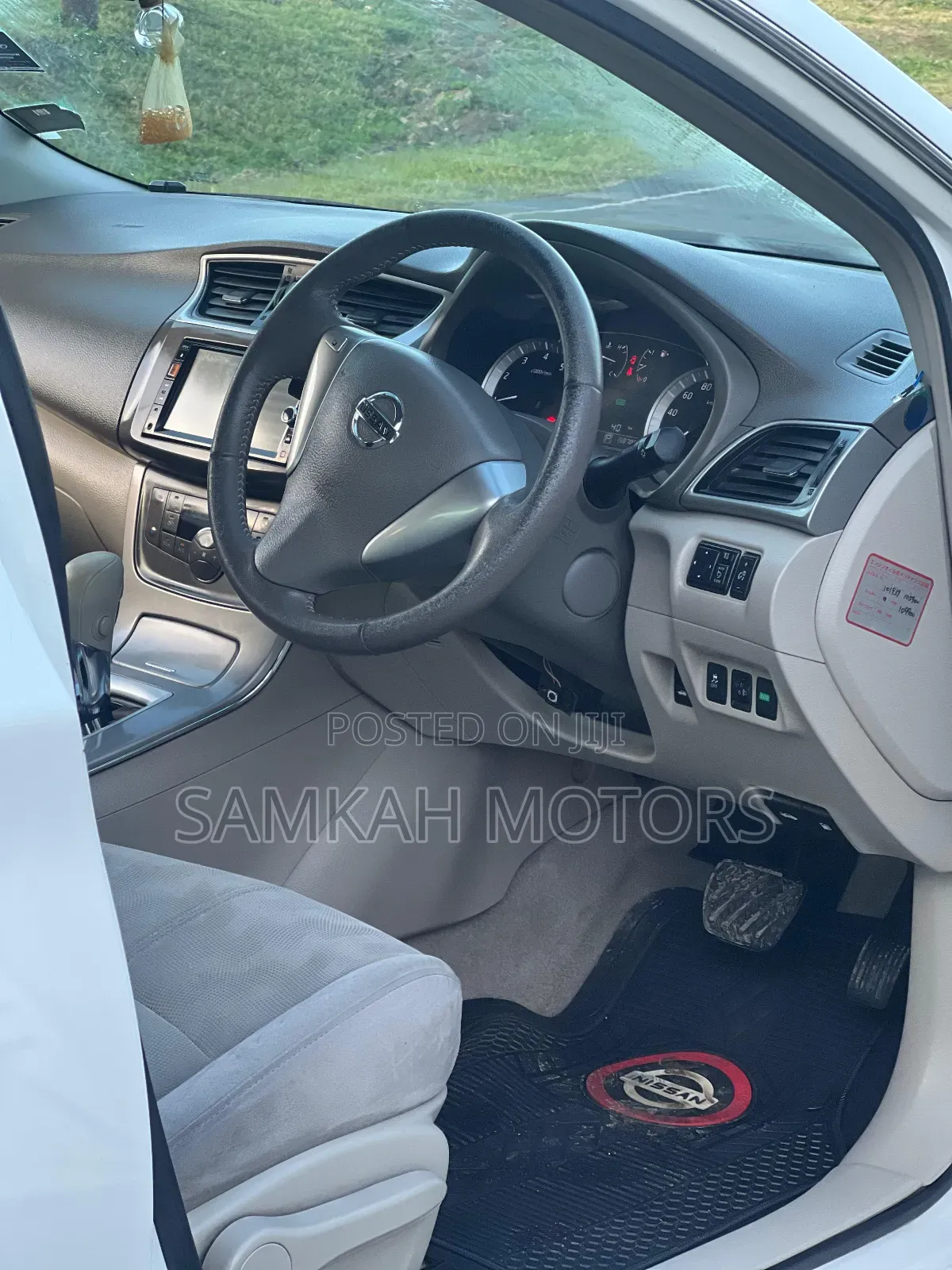Nissan Bluebird 2013 White