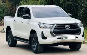 Toyota Hilux Revo Double Cab Deisel 2.4 AWD 2022 White