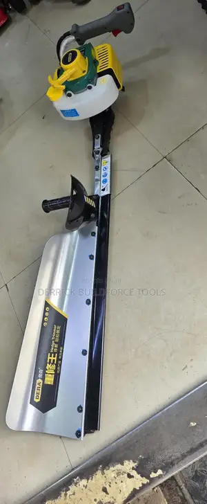 Dera 2 Stroke Fence Hedge Trimmer
