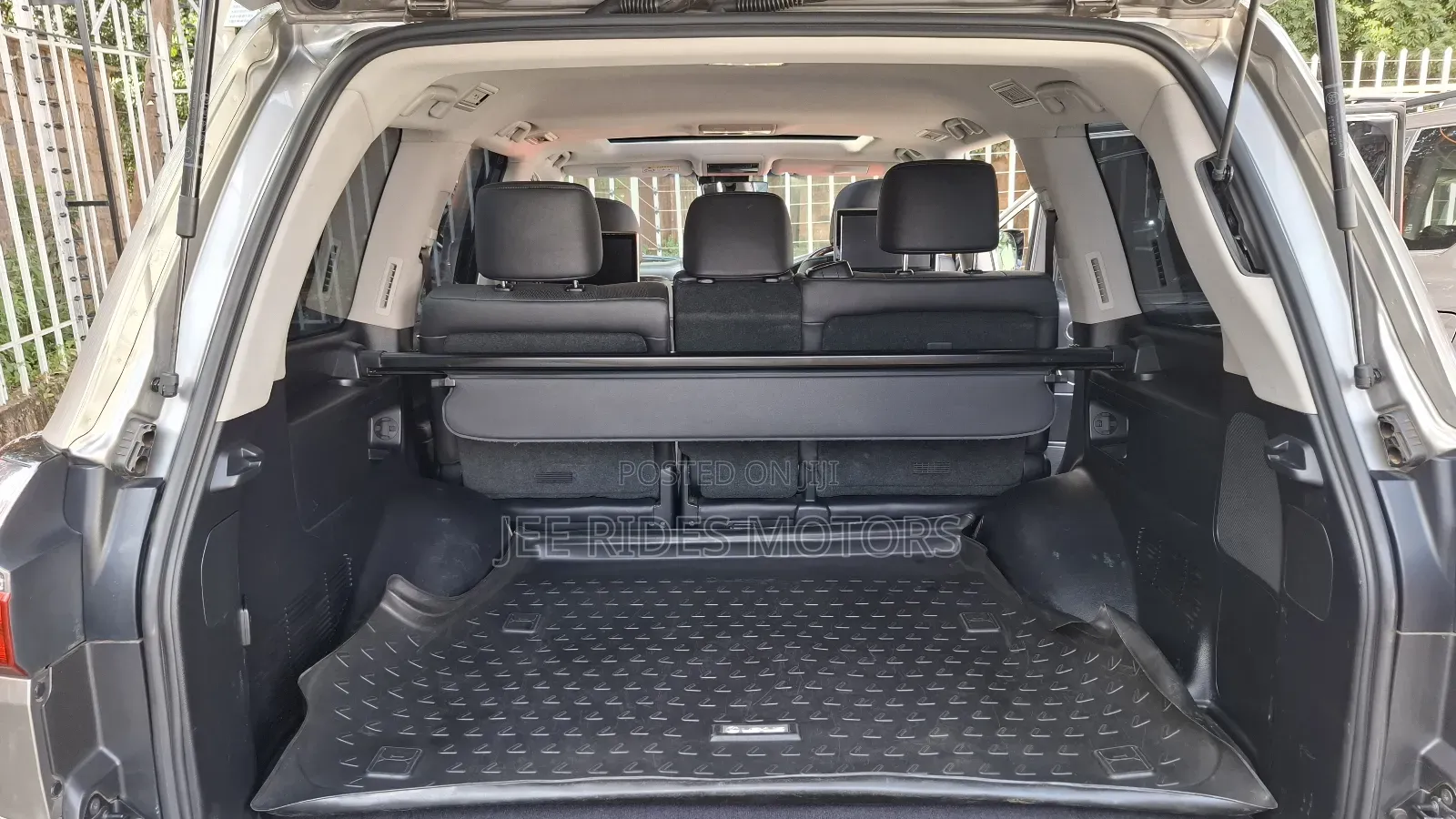 Lexus LX 450d AWD 2017 Gray