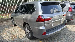 Lexus LX 450d AWD 2017 Gray