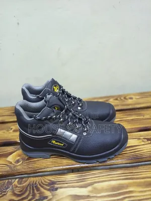 Safe Toe Roundboot