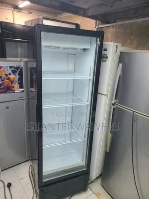 Newly Used Display Refrigerator/ Well Maintained