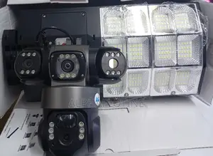 4g Lte PTZ Control Triple-Lens Solar Street Light Camera