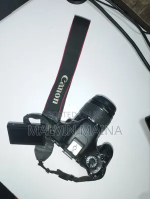 Canon Eos 600d DSLR Camera With Ef-S 18-55mm, 2batteries,Charger,Strap