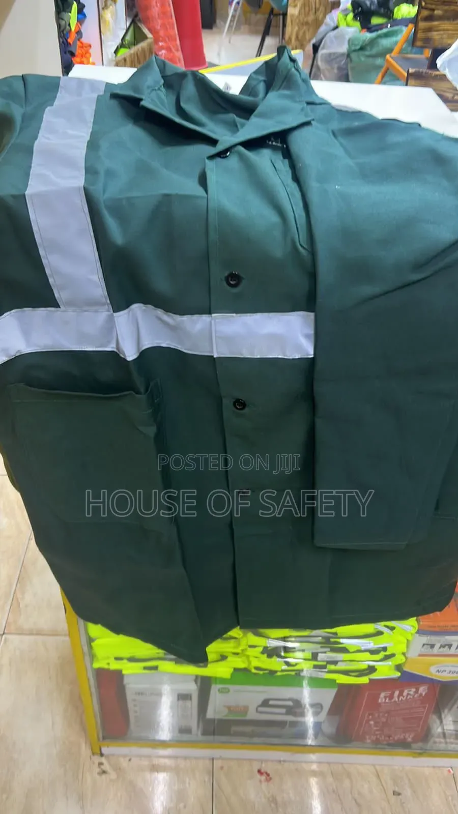 Working Dirt Prevention Coats