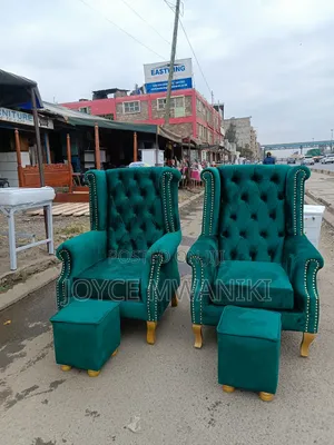 2 Green King Chairs and Stools