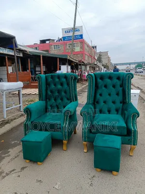 2 Green King Chairs and Stools
