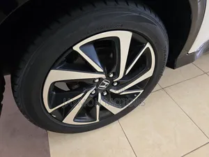 Honda Vezel 2018 White