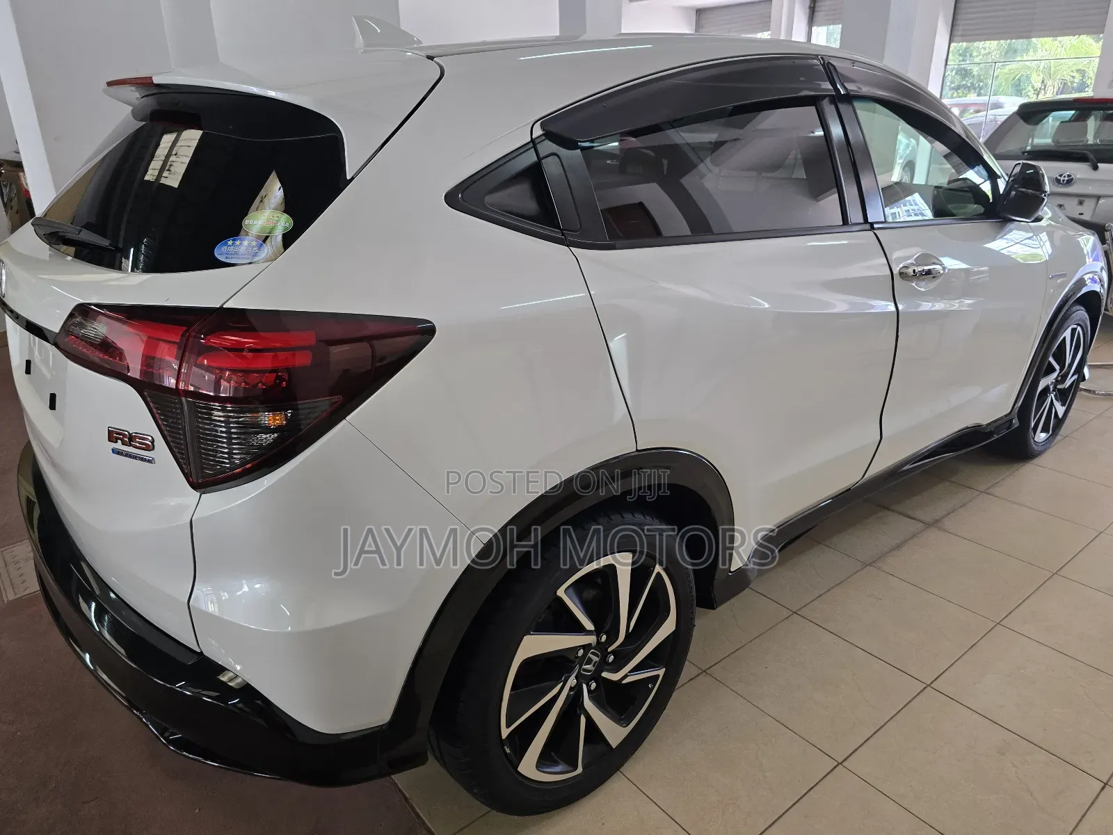 Honda Vezel 2018 White