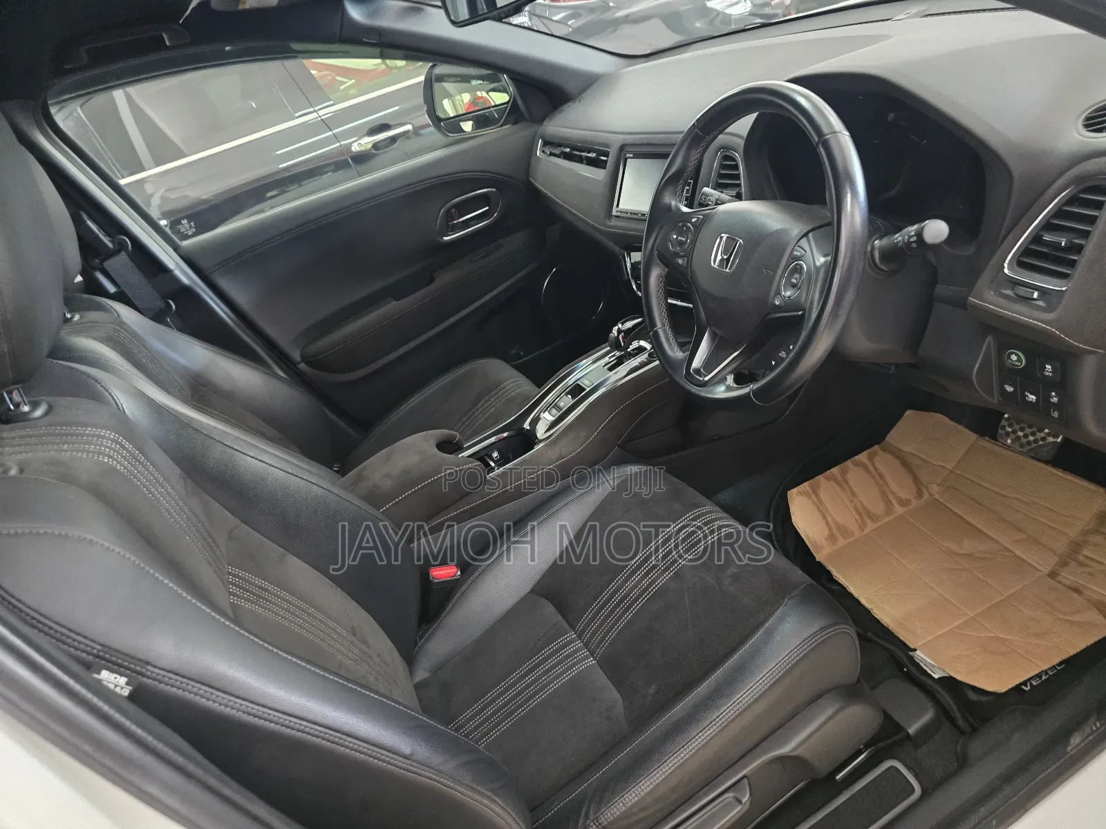 Honda Vezel 2018 White