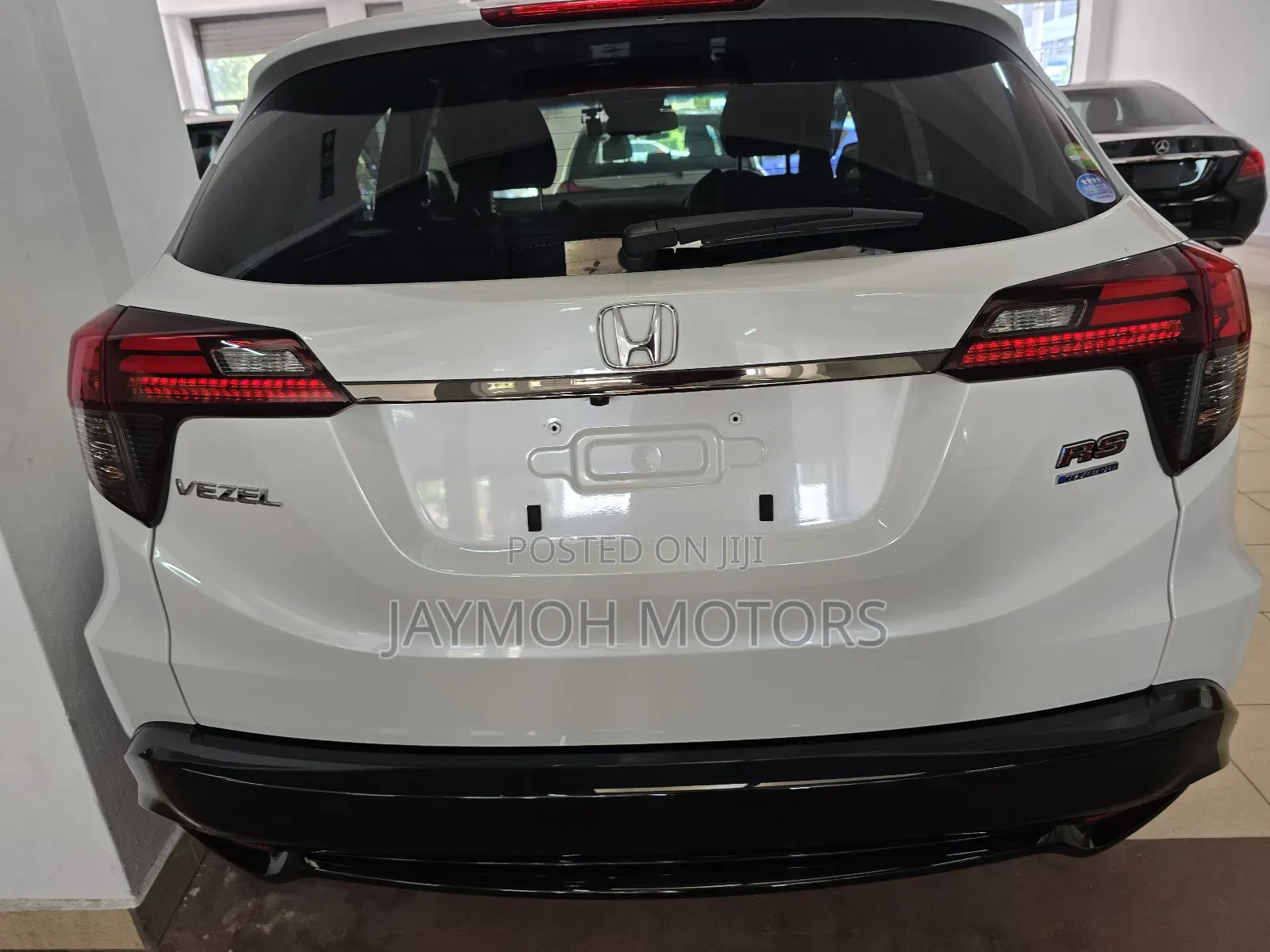 Honda Vezel 2018 White
