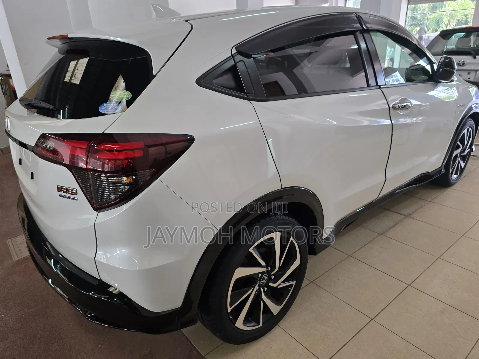 Honda Vezel 2018 White