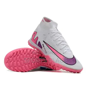Nike Dynamic Mercurial Astro Turf Football Trainers.