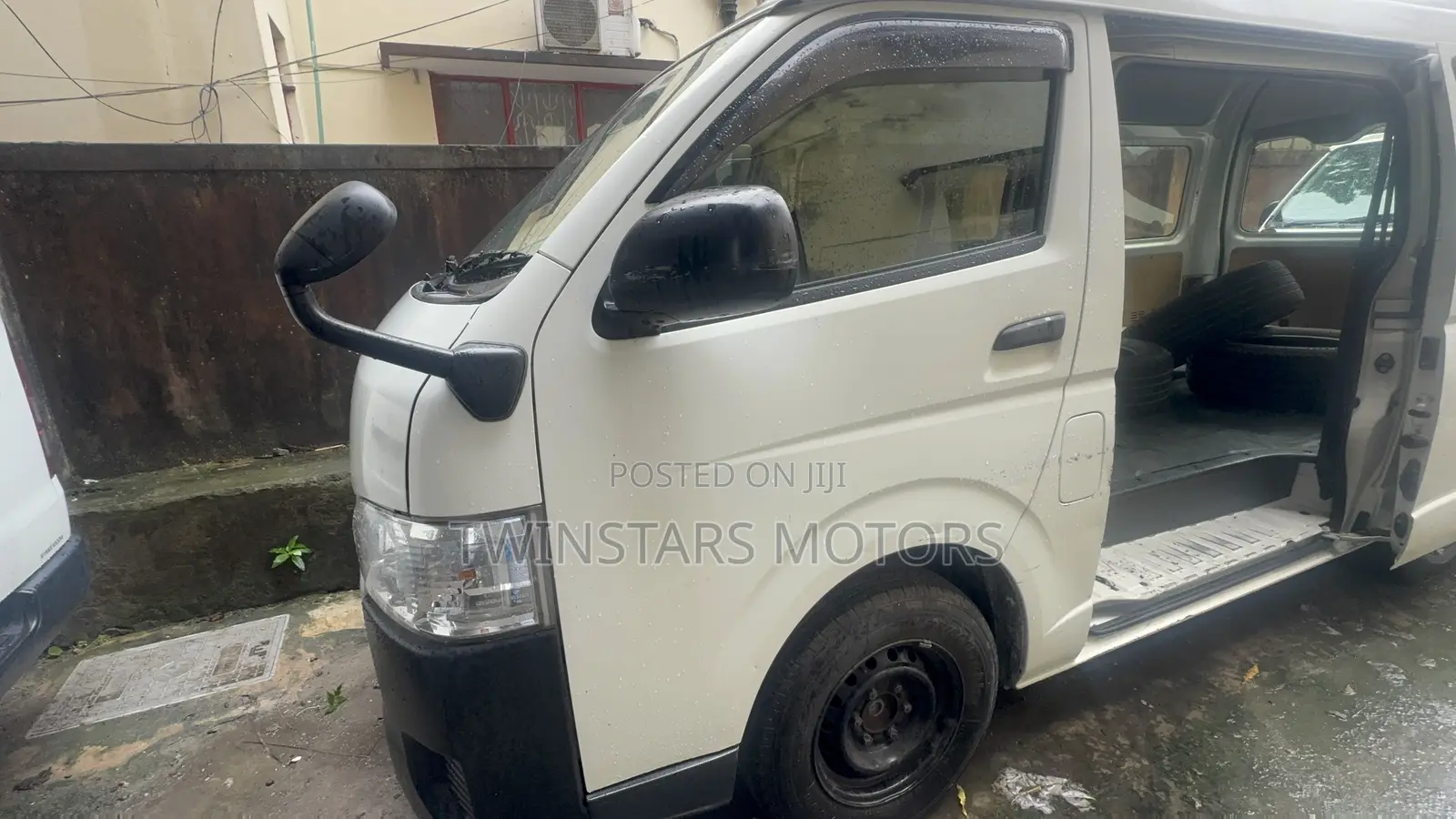Toyota Regius 2020 White