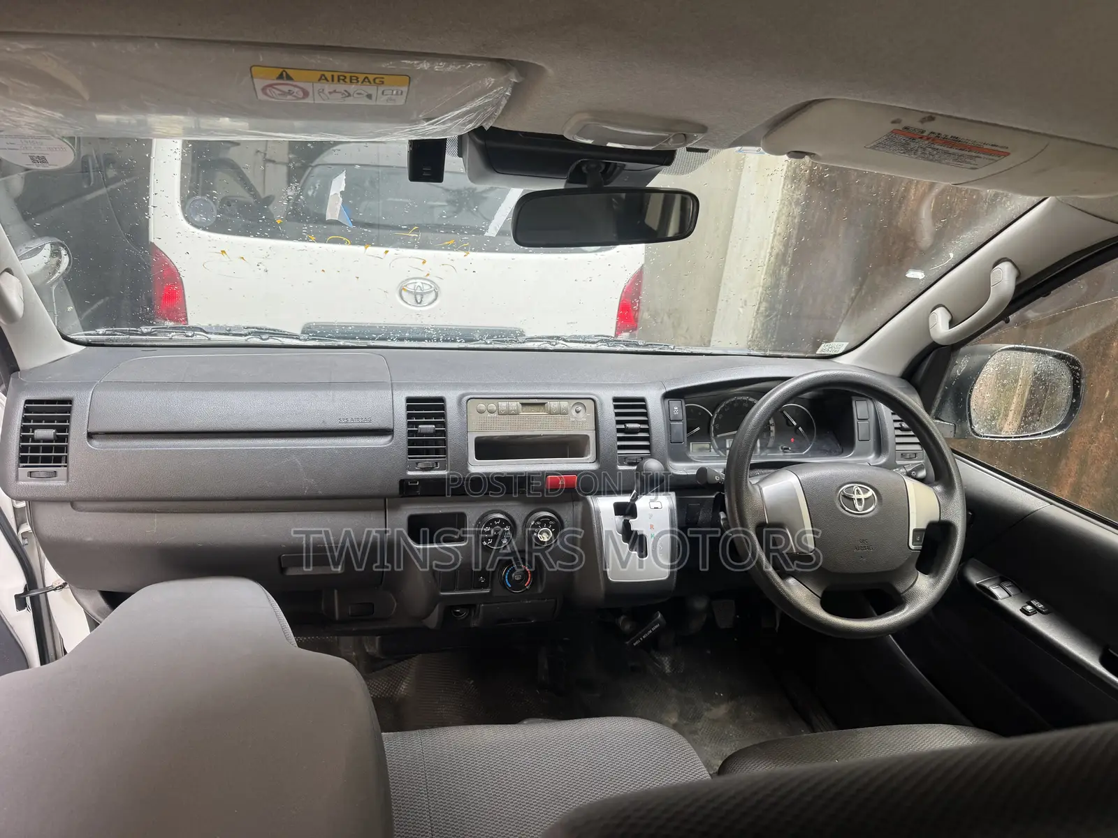 Toyota Regius 2020 White